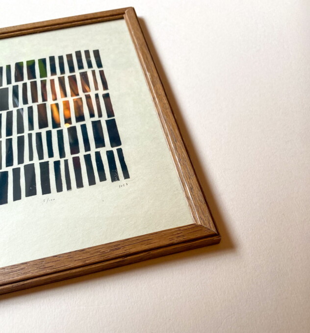 Abstrakcja: i69 5/100 - linoryt w drewnianej ramie vintage